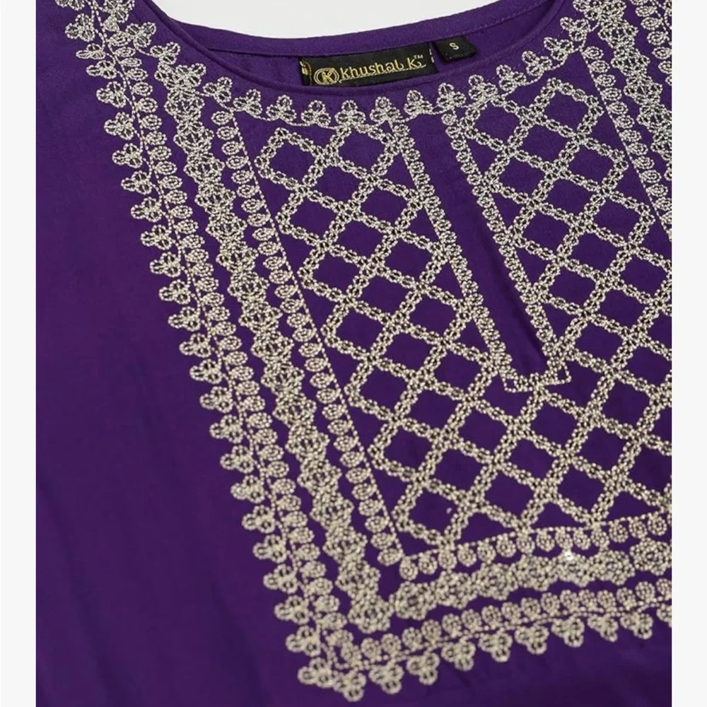 Elegant Purple Women's Kurta Set - Picture 3 of 4